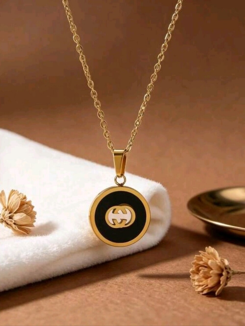 Luxury Necklace - Picture 5 of 6